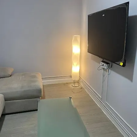 Centro De Con Acceso Domotizado Y Buenos Acabados