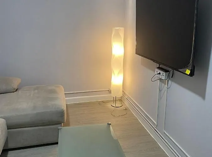 Centro De Con Acceso Domotizado Y Buenos Acabados